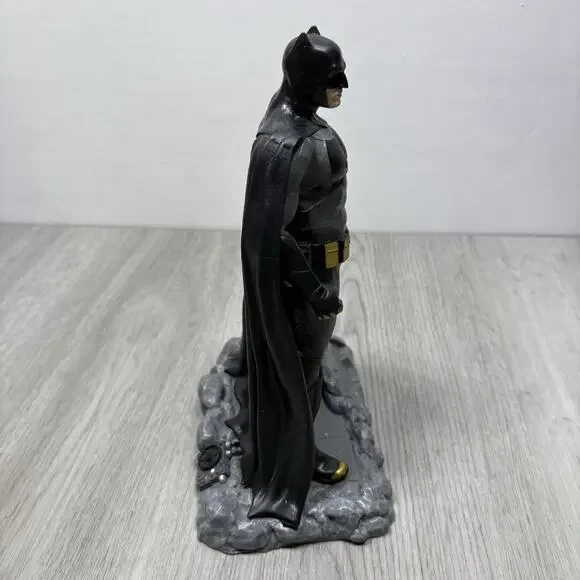 DC Comics BATMAN Finders Keyper Statue ~ Loot Crate DX Exclusive Edition - Picture 3 of 16